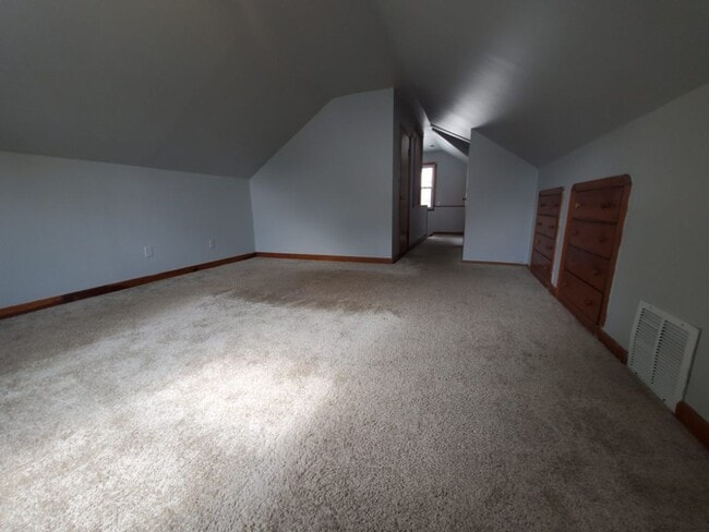Building Photo - 16108 Edgewood Ave