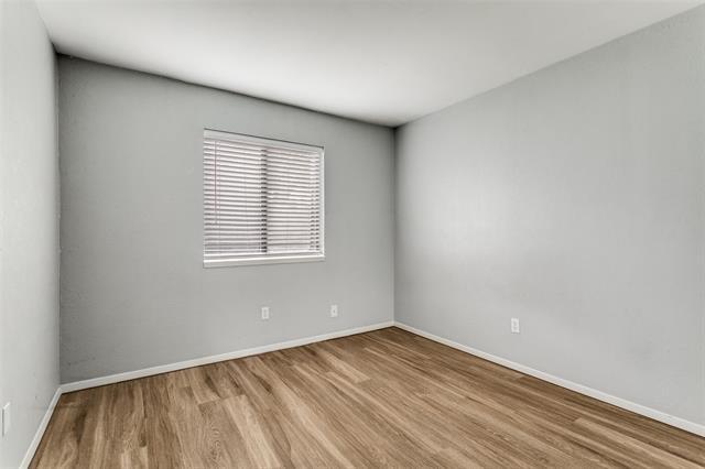 Building Photo - 830 Meadowlark Dr