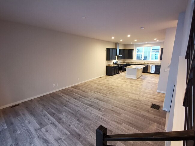 Building Photo - 2261 Buttercup Ln