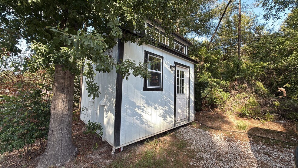 Building Photo - 16608 Echo Glen Dr
