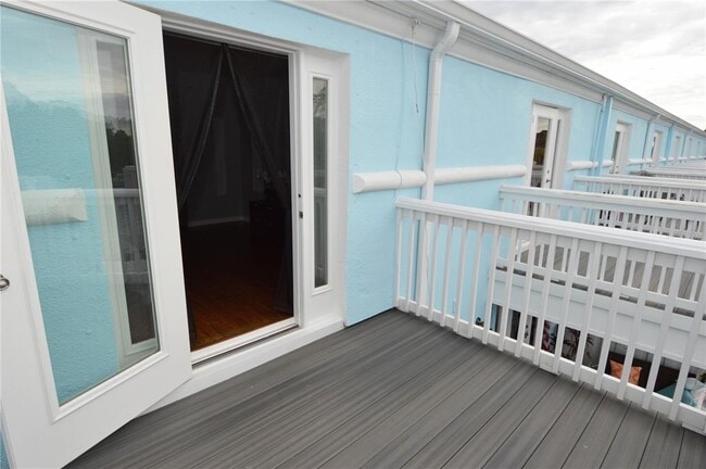 Building Photo - 3837 Pompano Dr SE