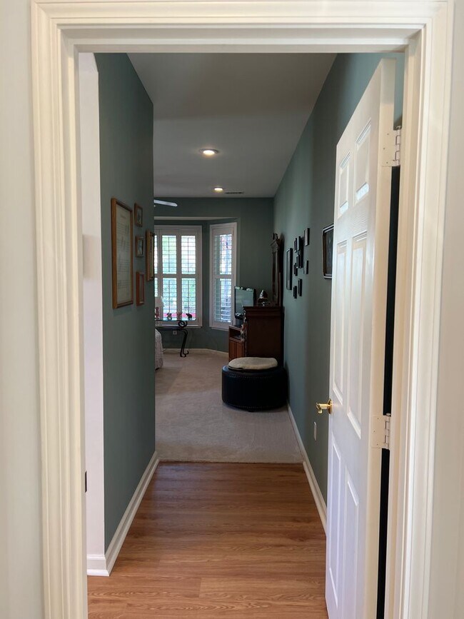 Building Photo - Two Bedroom, Two Bath UNFURNISHED Home in ...