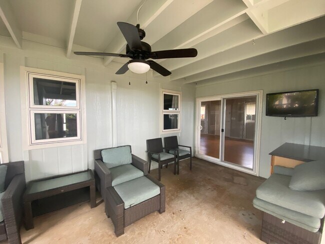 Building Photo - 019WHI