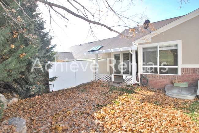 Building Photo - 637 E 950 S