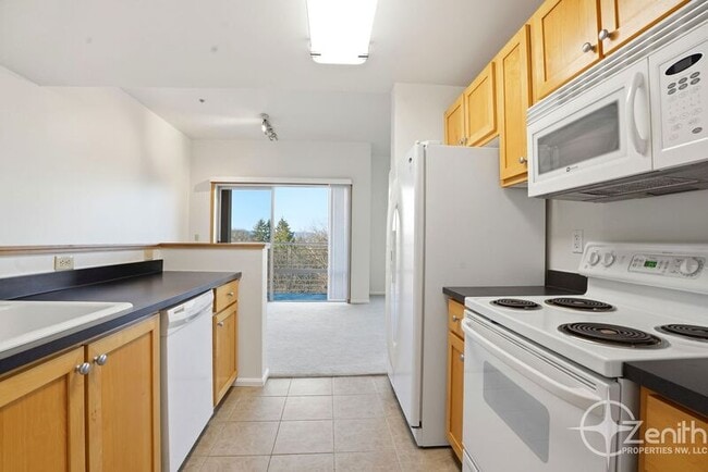 Building Photo - 701 Columbia St