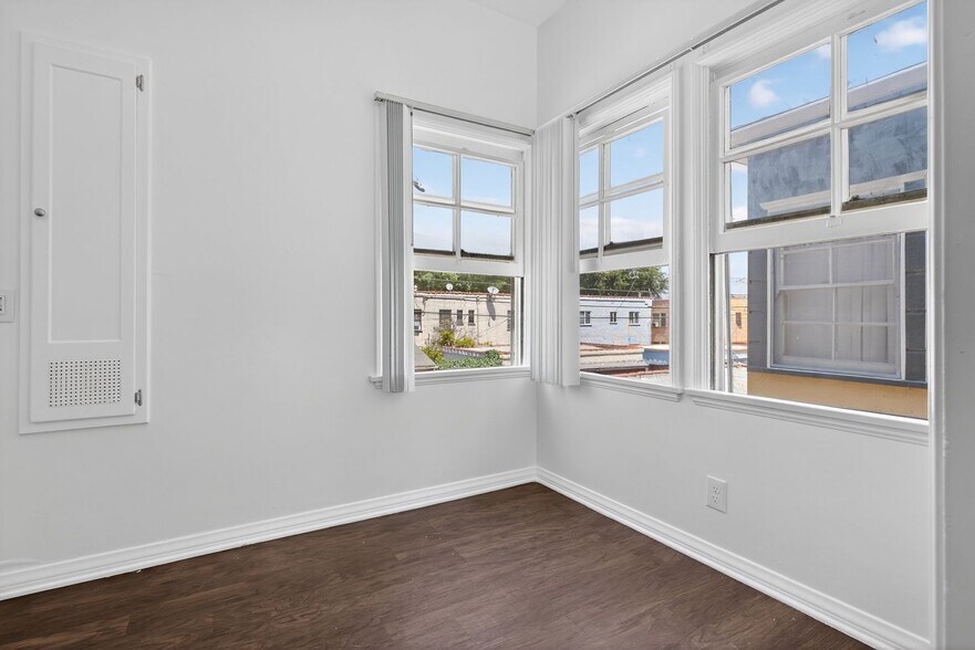 Building Photo - 4227-4233 Leimert Boulevard