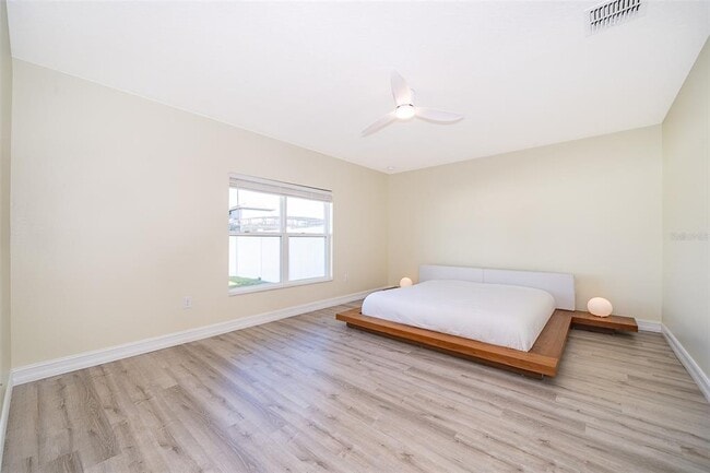 Building Photo - 2630 Summerland Way
