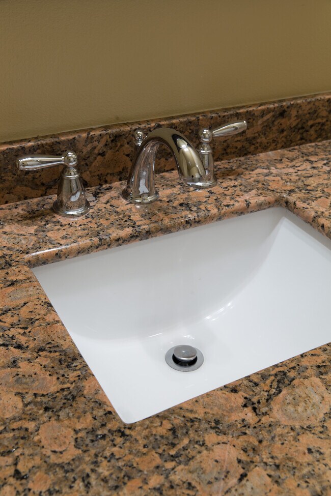 Building Photo - 436 10th NW St