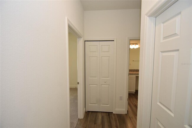 Building Photo - 59 Oakleaf Way