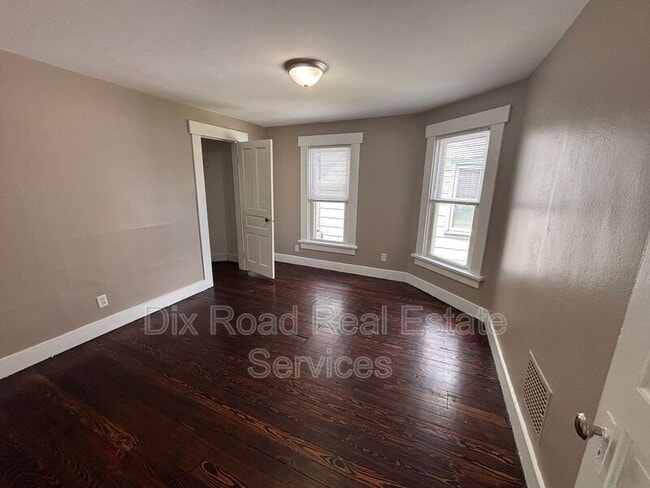 Building Photo - 67 S McGee St