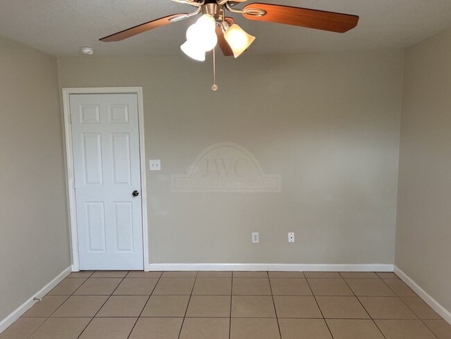 Building Photo - 3504 Warfield Dr