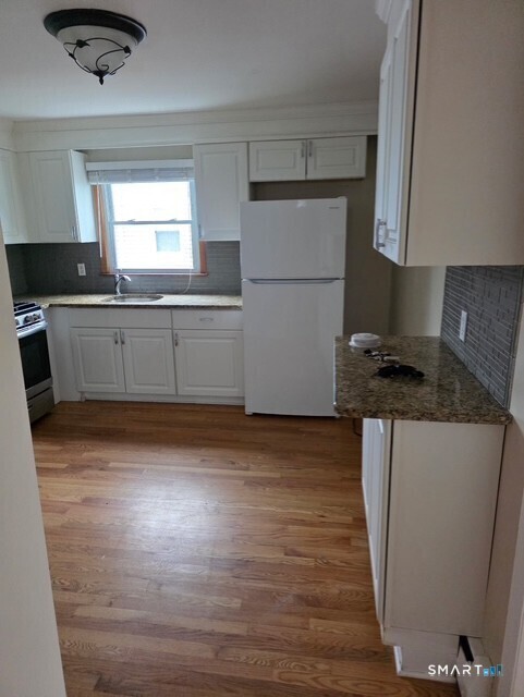 Building Photo - 156 Garden Dr