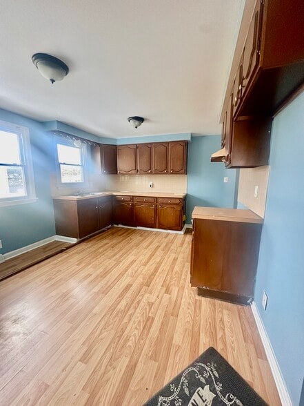 Building Photo - 48 S Bellevue Ave