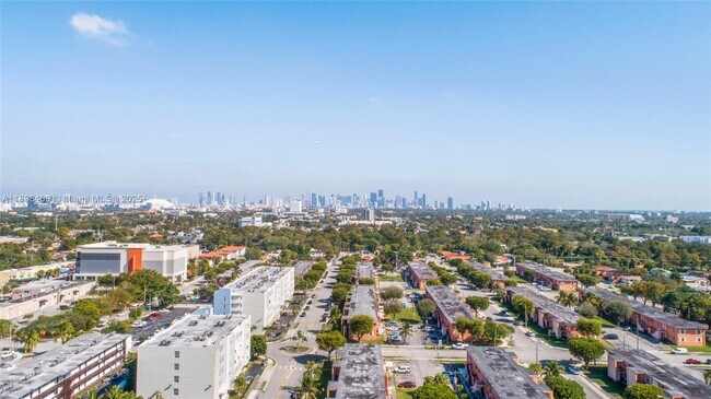 Building Photo - 20 Calabria Ave