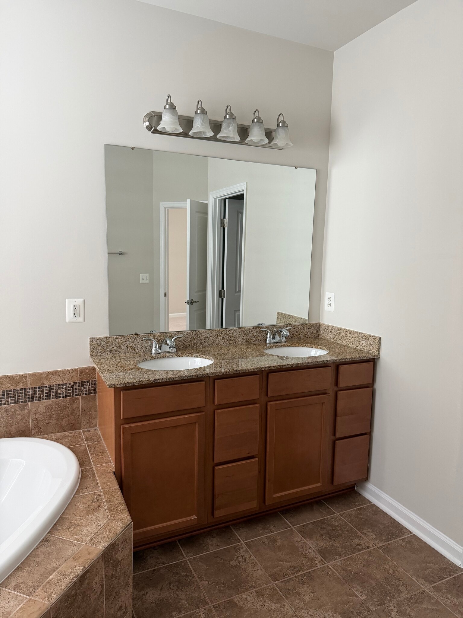 Building Photo - 45903 Peach Oak Terrace