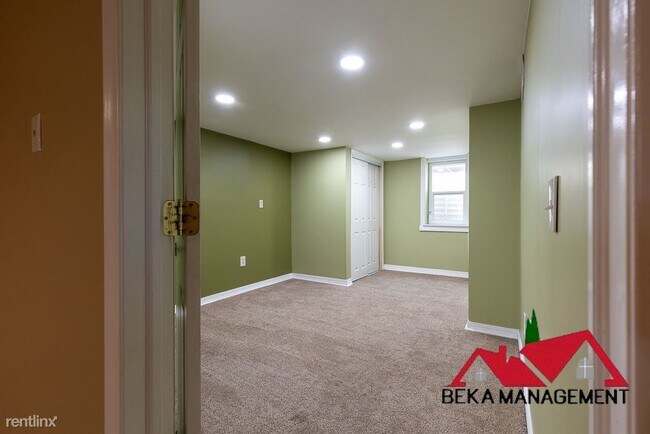 Building Photo - 4 br, 2.5 bath House - 31756 Scone St