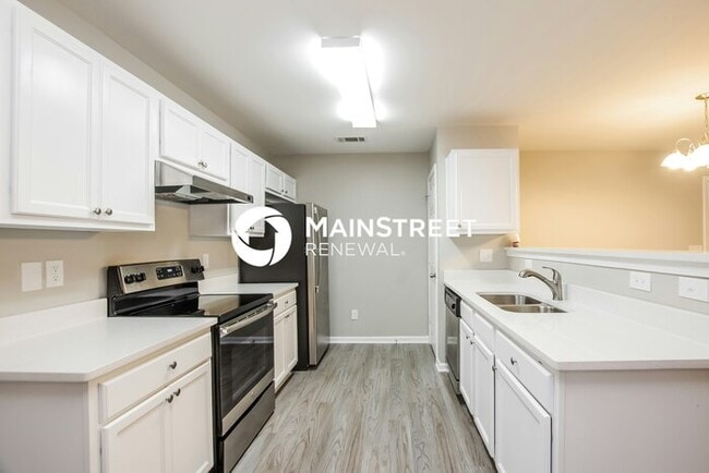 Building Photo - 4 Bedroom Pet-Friendly Home in Charlotte, ...