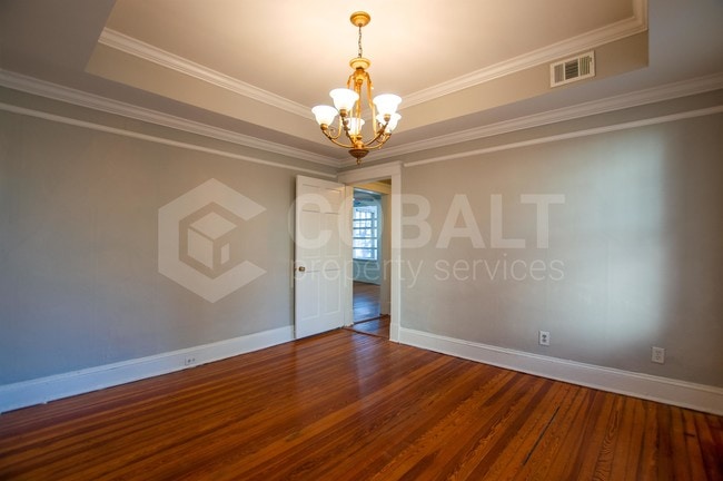 Building Photo - 729 Bonaventure Ave NE