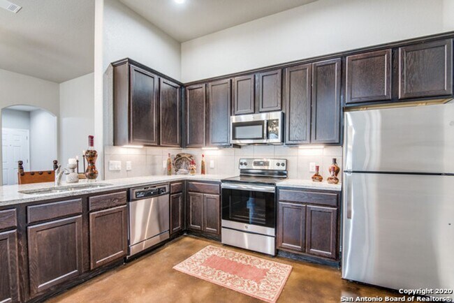 Building Photo - Modern Duplex Living in Seguin, TX