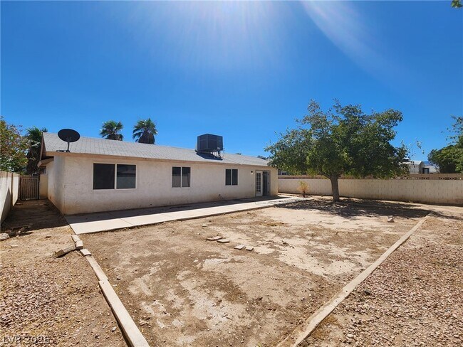 Building Photo - 6232 Espinosa Ave