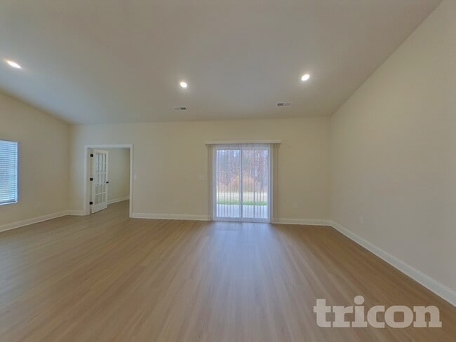 Building Photo - 7121 Jerimoth Dr