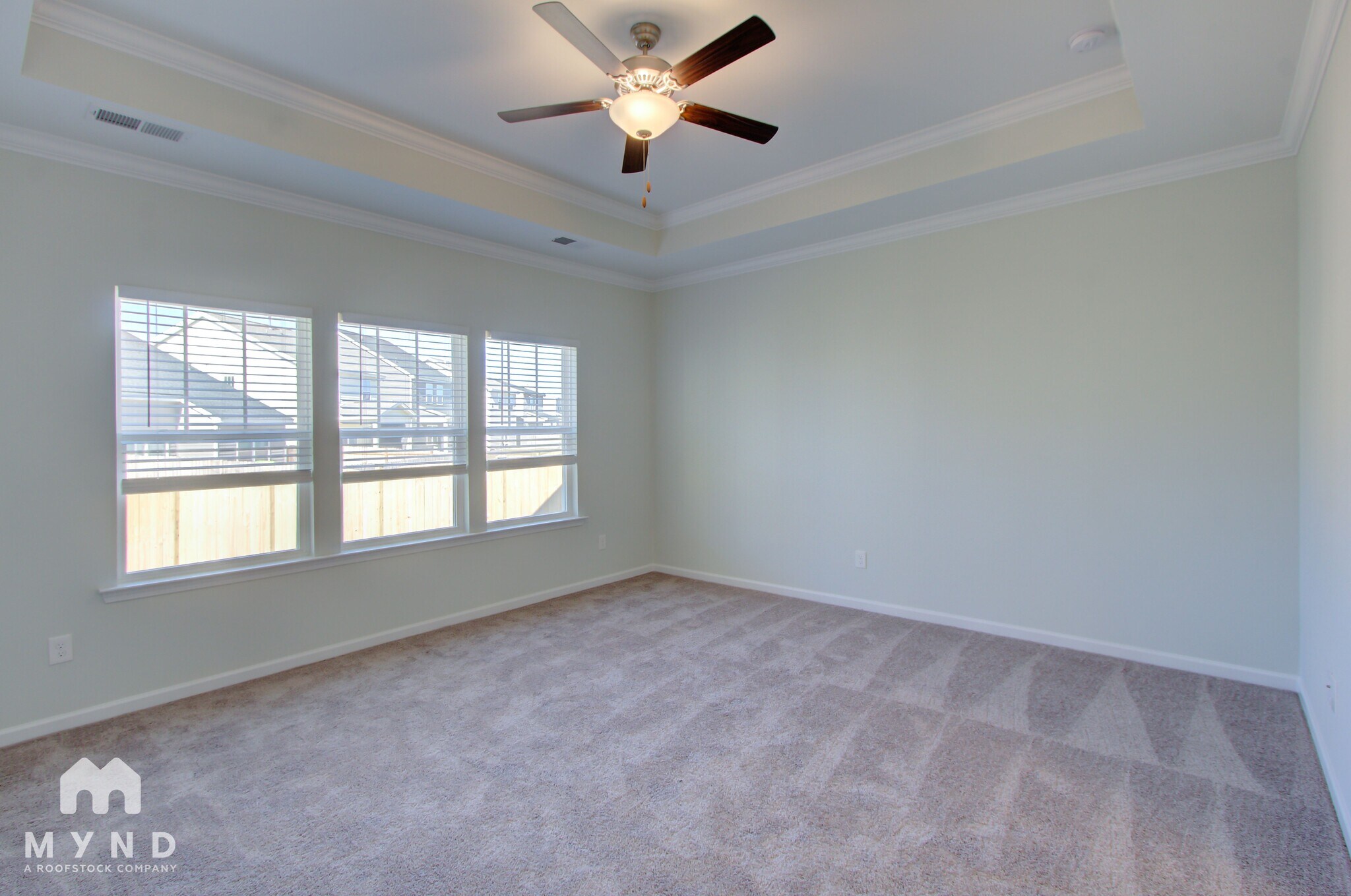 Building Photo - 863 Bergenfield Ln