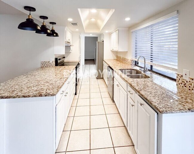 Building Photo - 3608 Montridge Ct