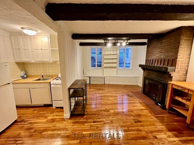 Building Photo - 101 Myrtle St