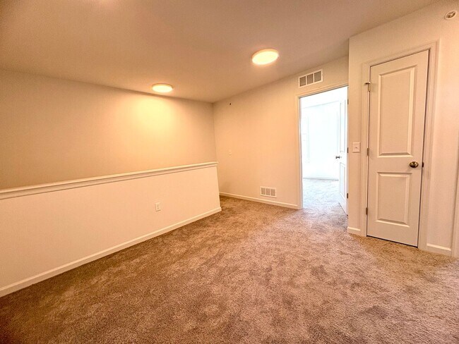 Building Photo - 59 N Conifer Dr