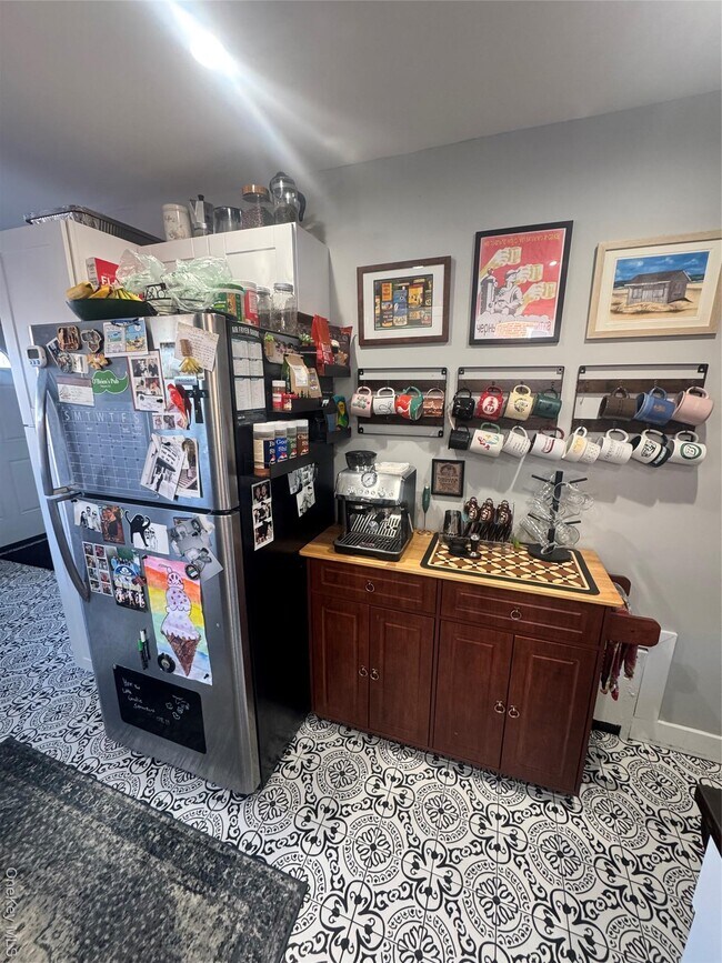 Building Photo - 122 E Fulton St