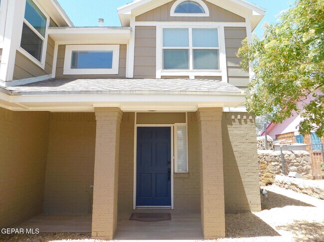 Building Photo - 617 Colchester Dr