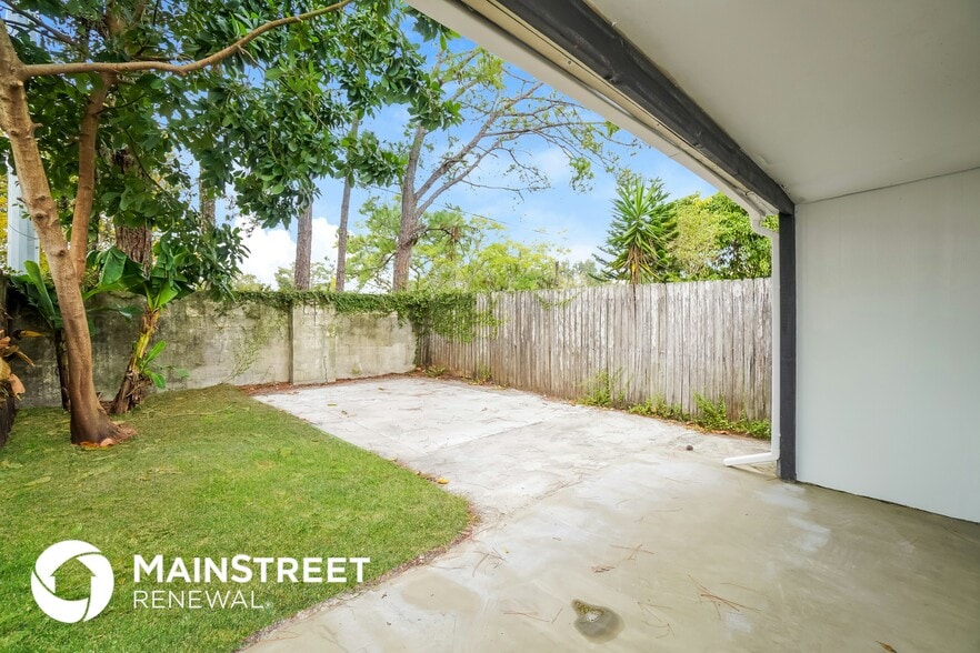 Building Photo - 14206 Village Terrace Dr