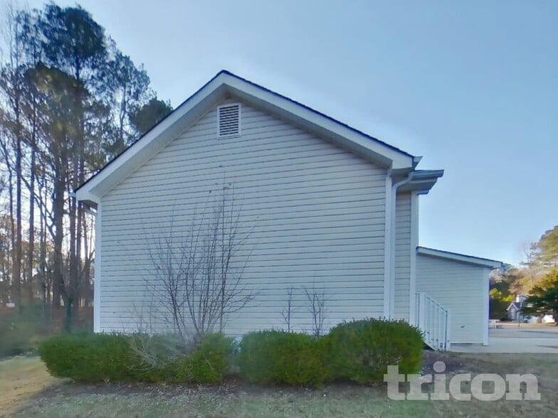 Building Photo - 114 Windsor Cir