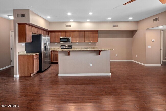 Building Photo - 20660 N 40th St