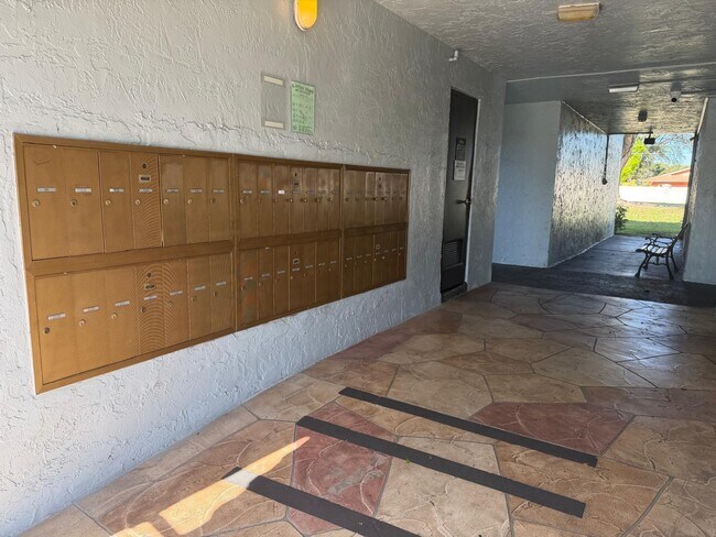 Building Photo - 9301 Lime Bay Blvd