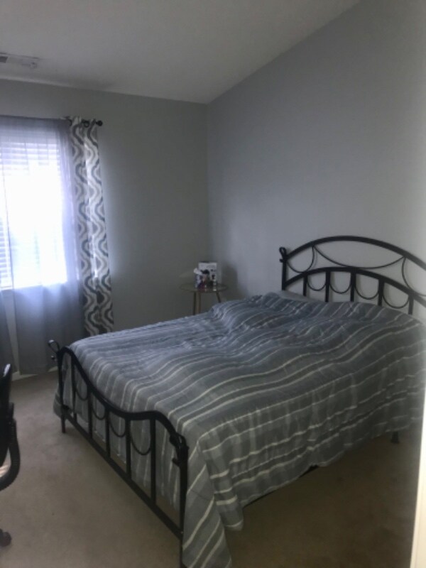 Building Photo - 10852 Holly Ridge Blvd