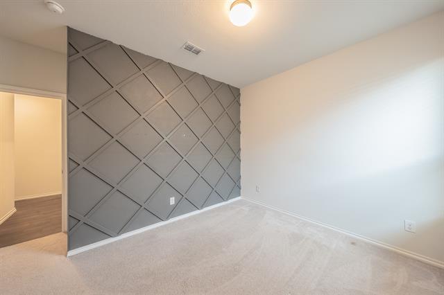 Building Photo - 561 Concho St