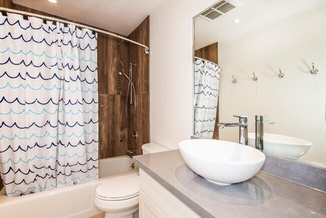 Building Photo - Bluestone - Furnished 3BR/3BA