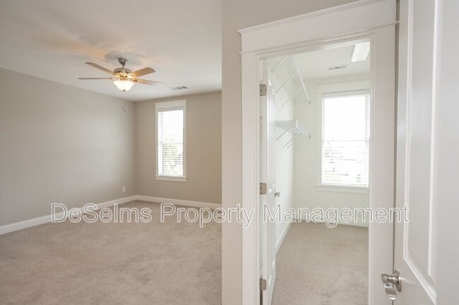 Building Photo - 3866 Somers Ln