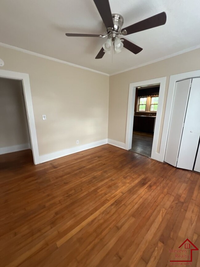 Building Photo - 236 S Young St