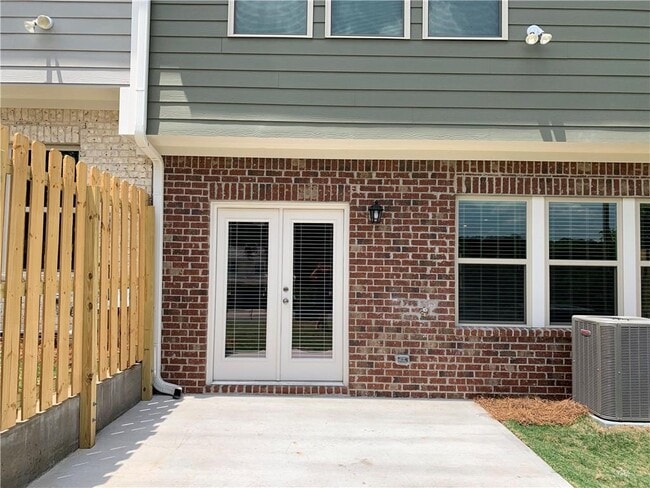 Building Photo - 2139 Lanier Harbor Pt