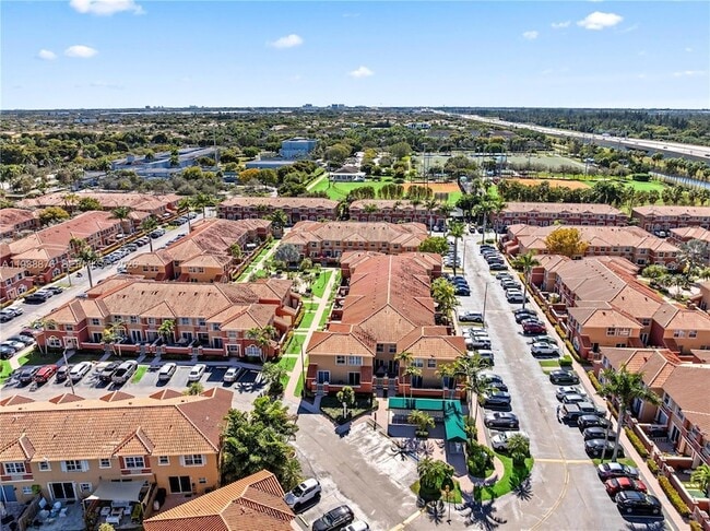 Building Photo - 6141 NW 115th Pl