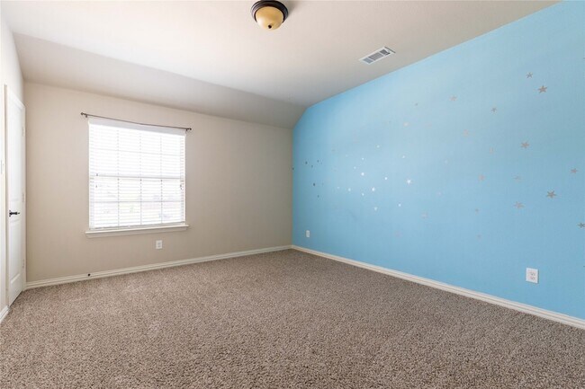 Building Photo - 3312 Blue Jay Ln