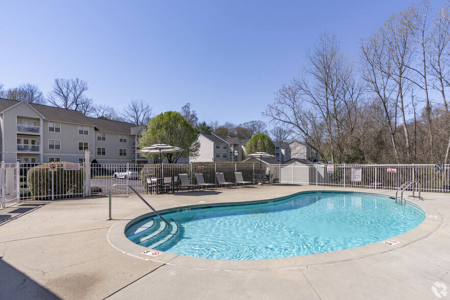 Primary Photo - Riverfront Apartment Homes