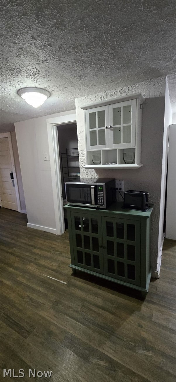 Building Photo - 1856 Lampson Rd