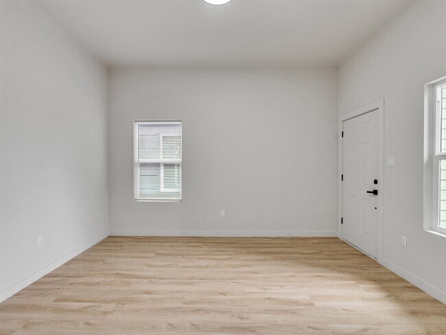 Building Photo - 9709 Cargill St