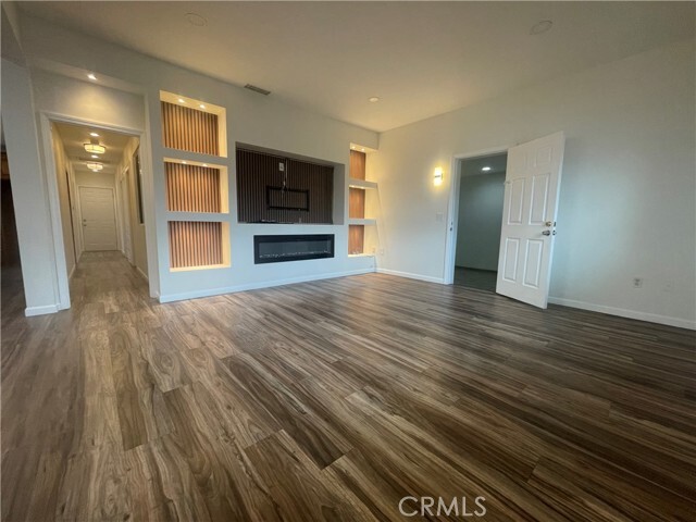 Building Photo - 5663 Ensign Ave