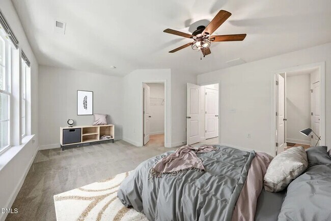 Building Photo - Lease OR Lease to Own