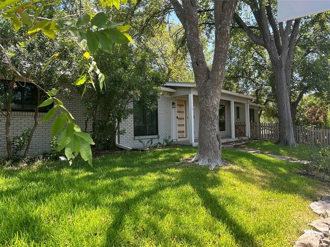 Primary Photo - 1801 Barton Hills Dr