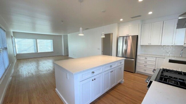 Building Photo - Walnut Creek Gorgeous 3-bedroom 2 bath hom...